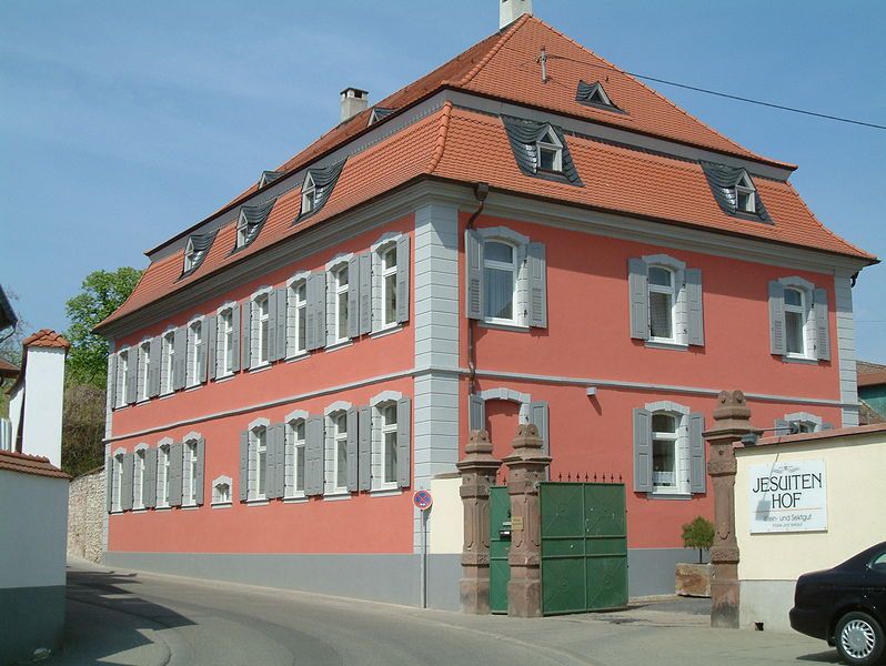 File:2006 Dirmstein-Quad-Schloss.jpg