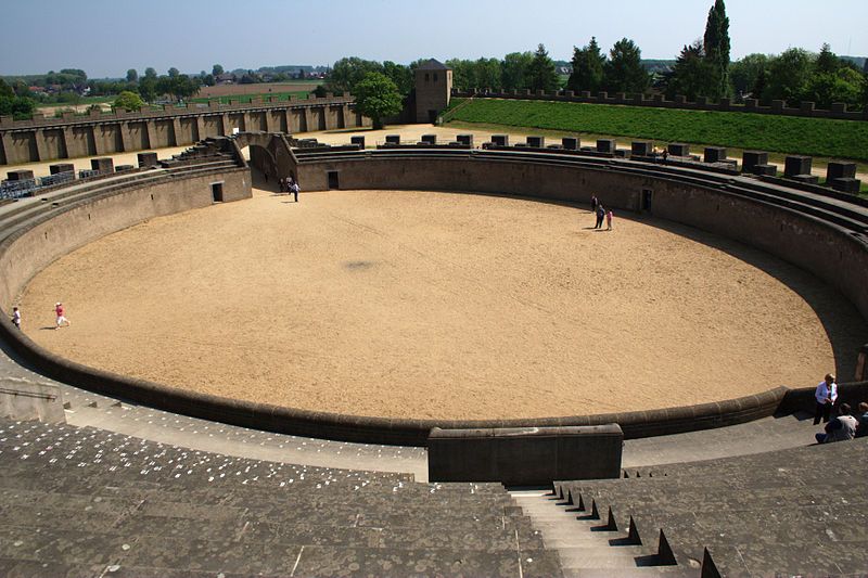 File:Amphitheater Xanten.jpg