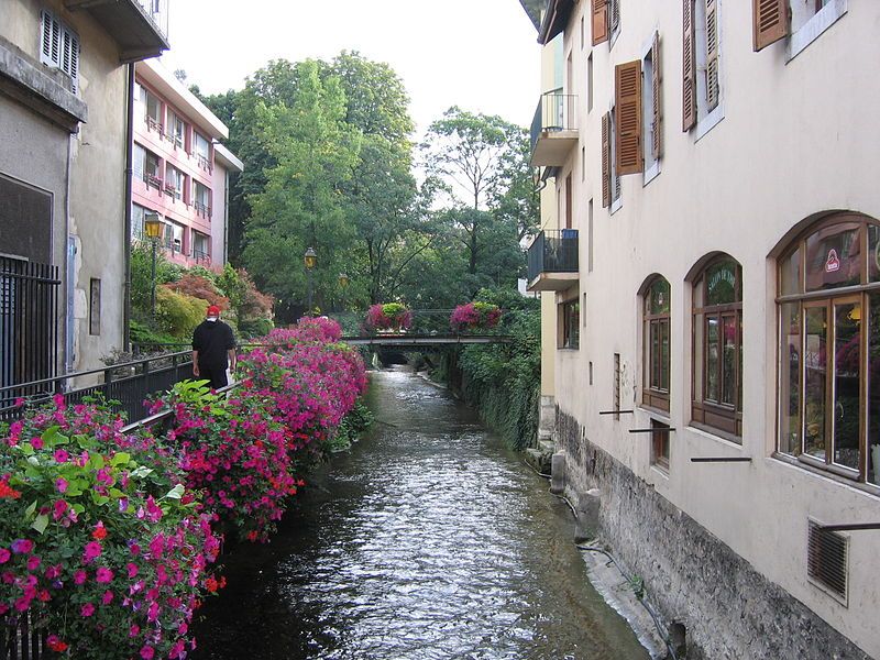 File:Annecy downtown.jpeg