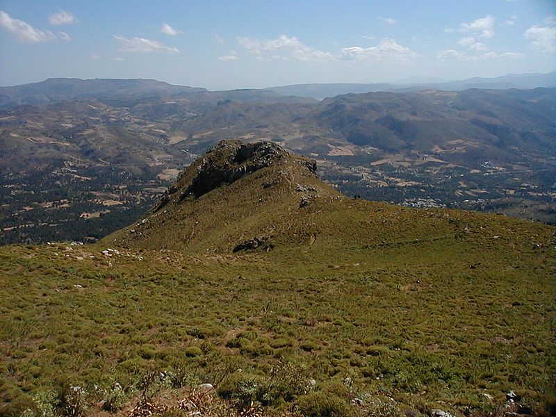 File:Atsipades peak.jpg