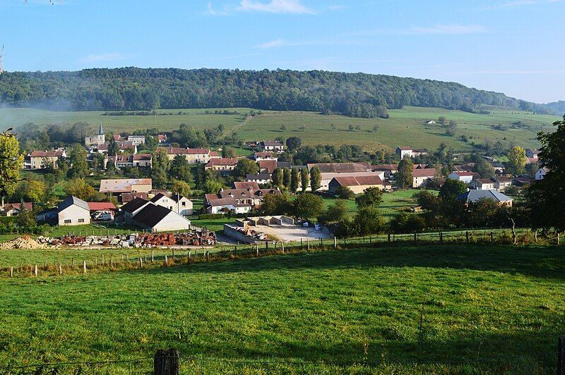 File:Aubigny-les-Sombernon Landscape.JPG