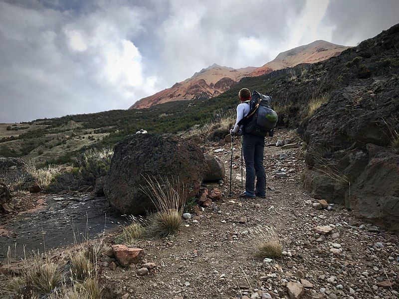 File:Aviles valley trail.jpg