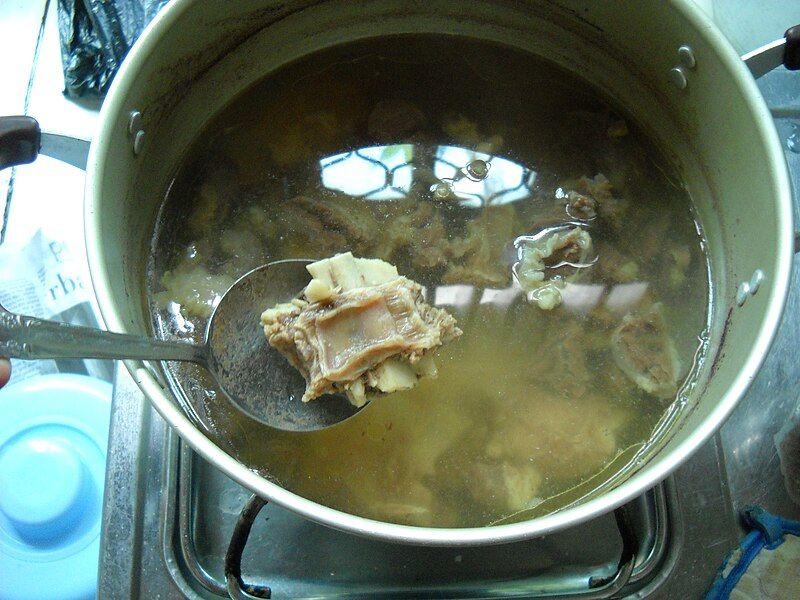 File:Beef ribs soup.jpg