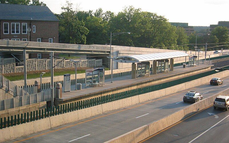 File:Clayton MetroLink station.jpg