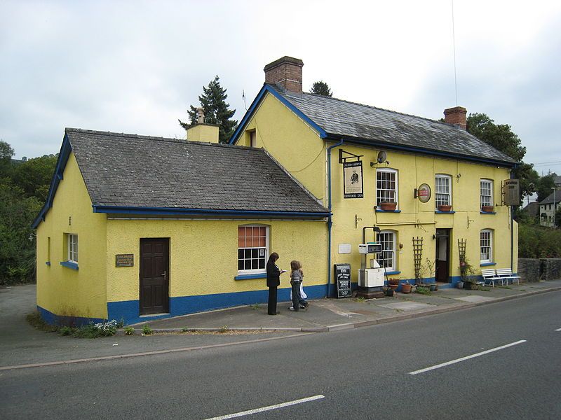 File:Erwood Inn 369.jpg