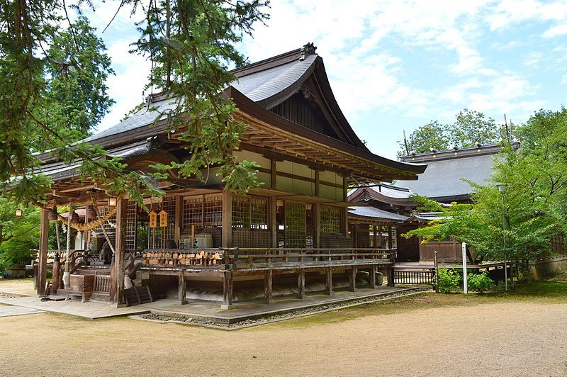 File:Izushi-jinja shaden.JPG