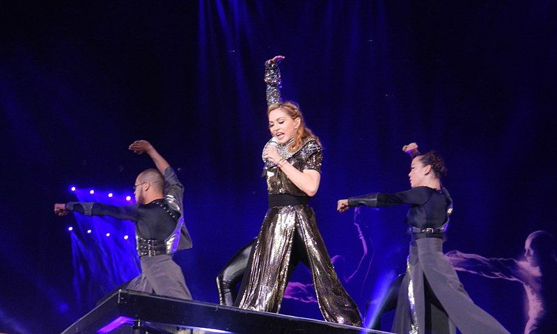 File:MDNA France 7581464186.jpg