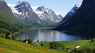 Myklebustdalen valley east of Byrkjelo