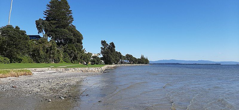 File:Otūmoetai Beach.jpg