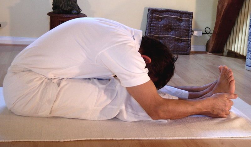 File:Paschimottanasana.jpg