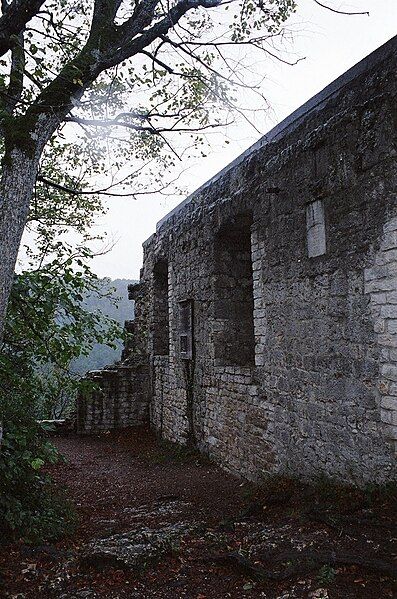 File:Rosenstein Ruin inside.jpg