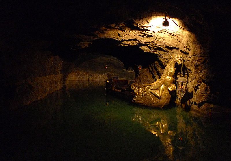 File:Seegrotte Austria 07.JPG