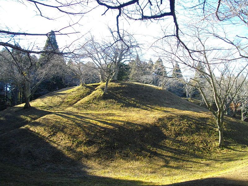 File:Tonozuka.JPG