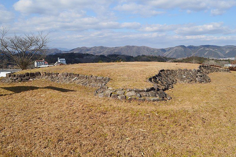 File:Yadani Funkyu-bo, zenkei.jpg