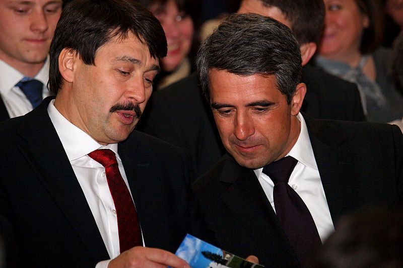 File:ÁderPlevneliev2013.jpg