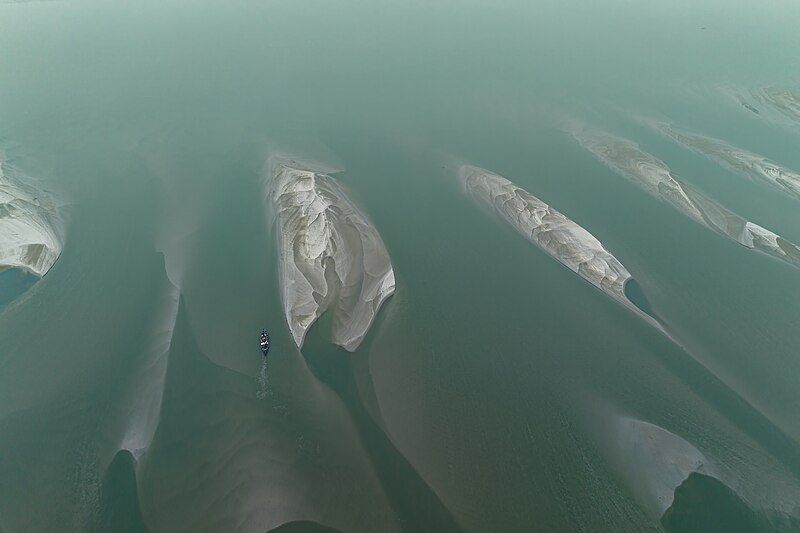 File:A dying river.jpg