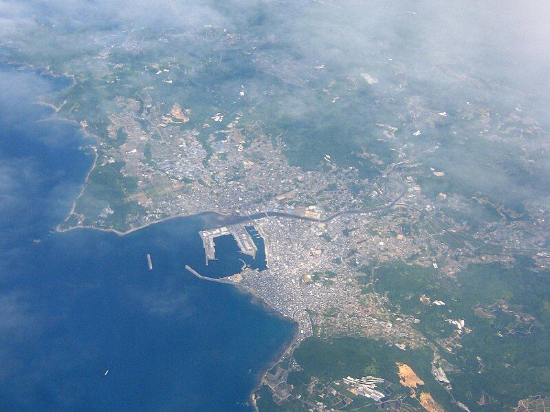 File:Aerial Makurazaki Kagoshima.jpg