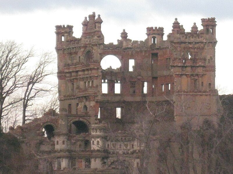 File:Bannerman collapsed wall.jpg