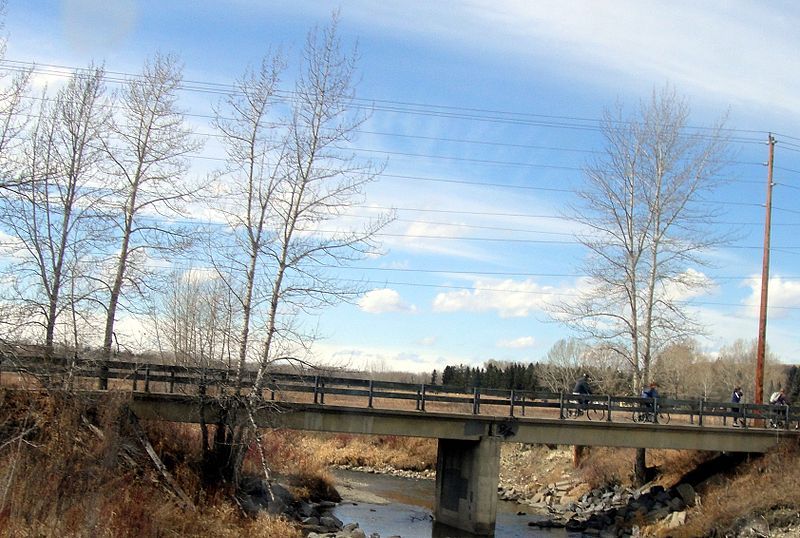 File:Bow Bottom Bridge.JPG