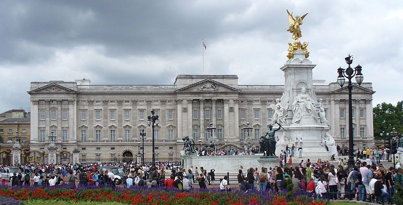 File:Buckingham Palace 2007.jpg