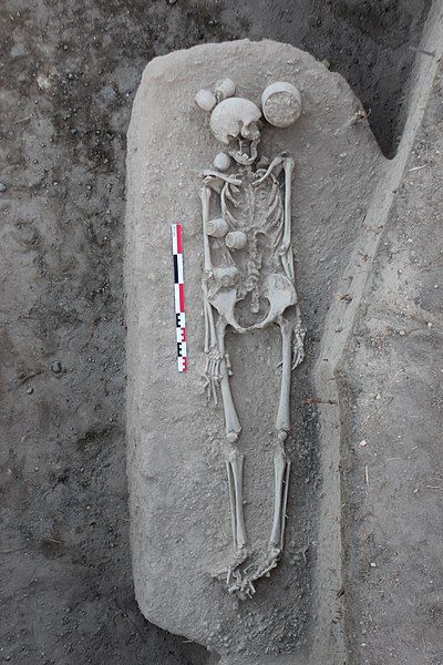 File:Burial 4 Nyaung'gan.jpg