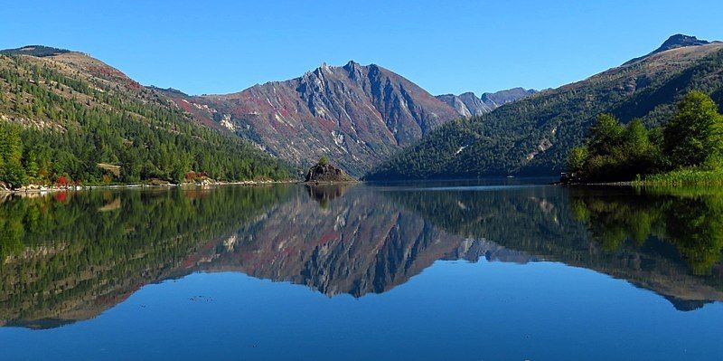 File:Coldwater lakescape.jpg