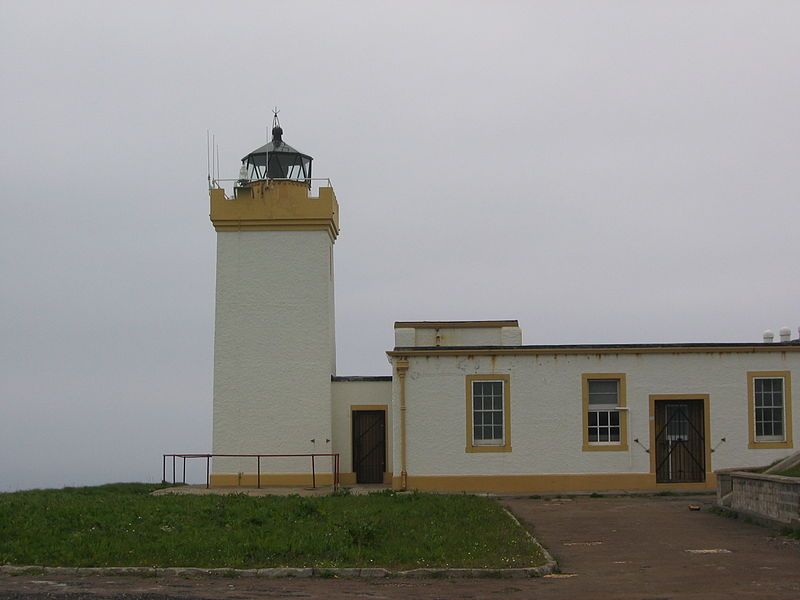 File:DuncansbyHeadLighthouse.JPG