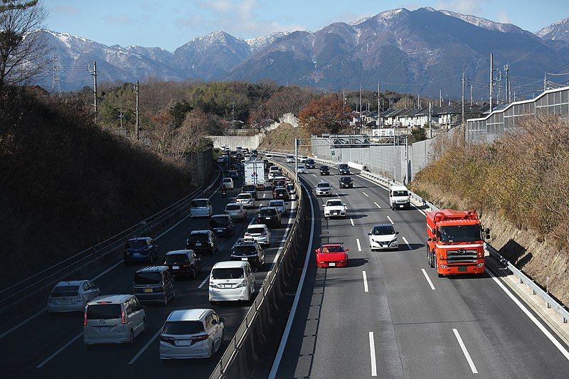 File:Higashi-Meihan Expwy cx19d28b.jpg