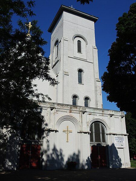 File:ImmaculateConceptionChurchEntranceAndSteeple.JPG