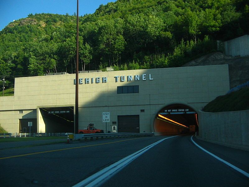 File:Lehigh Tunnel.jpg