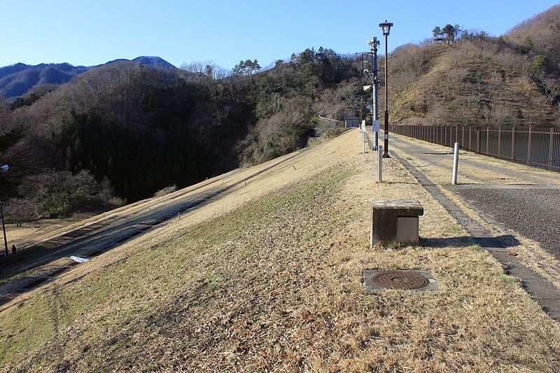 File:Ono Dam(Yamanashi prefecture).jpg