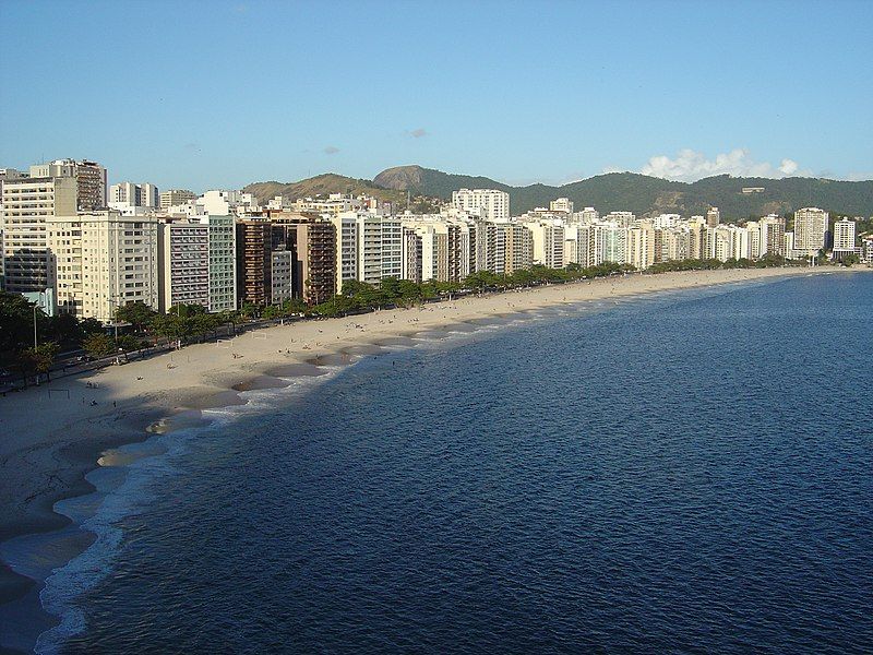 File:PraiadeIcaraí.jpg