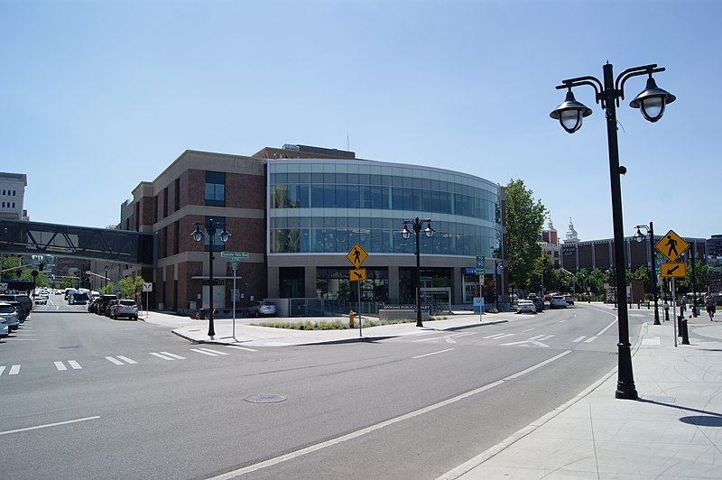 File:SpokaneCentralLibrarySpokaneFallsBlvd.jpg