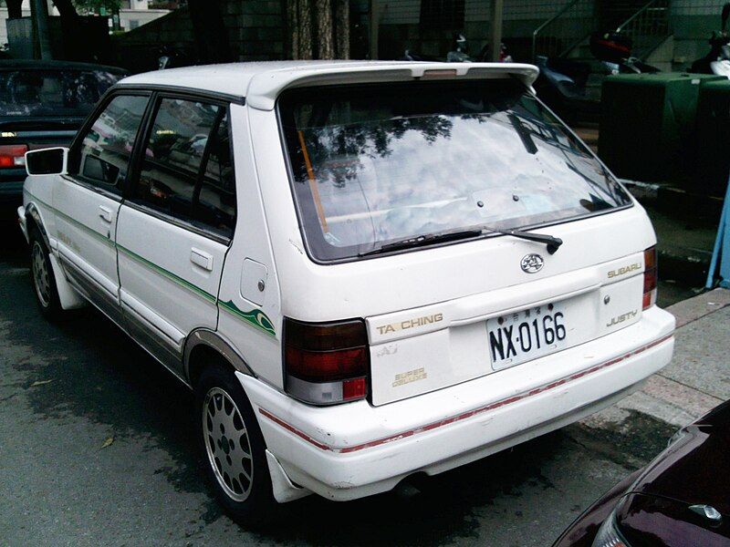 File:Subaru-1st-Justy-Taching.jpg