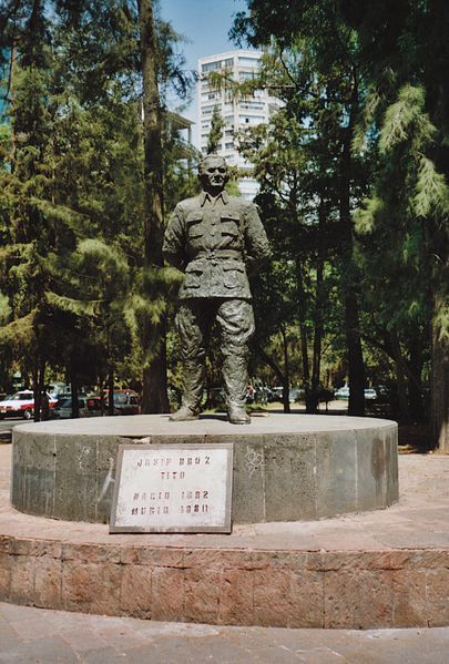 File:Tito-Denkmal in Mexiko-Stadt.jpg