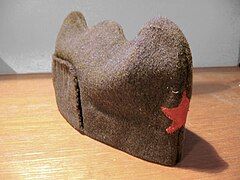 A Triglavka cap.