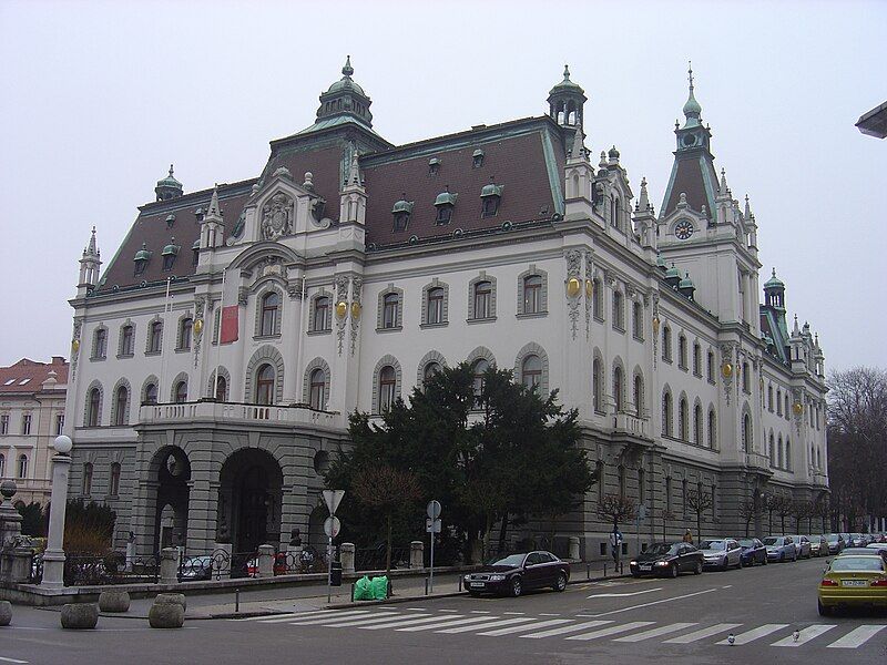 File:University of Ljubljana.JPG