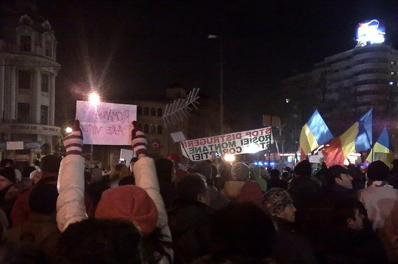 File:2012-01-15-Romanian-protests-in-Bucharest.jpg