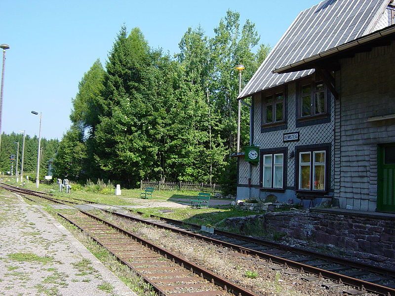 File:Bahnhof Rennsteig.jpg