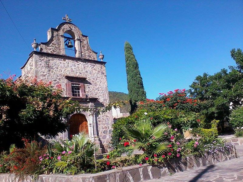 File:Capilla Ajijic.jpg