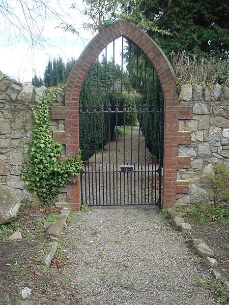 File:Carrickbrennan Churchyard.JPG