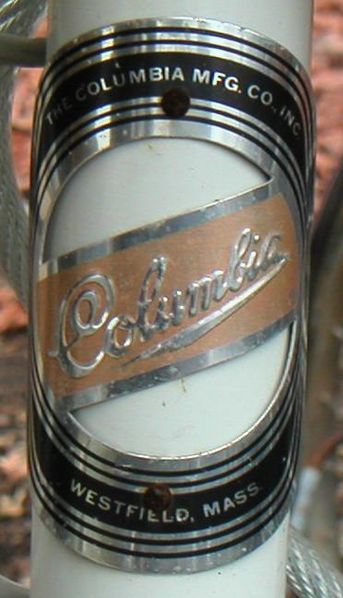 File:Columbia head badge.JPG