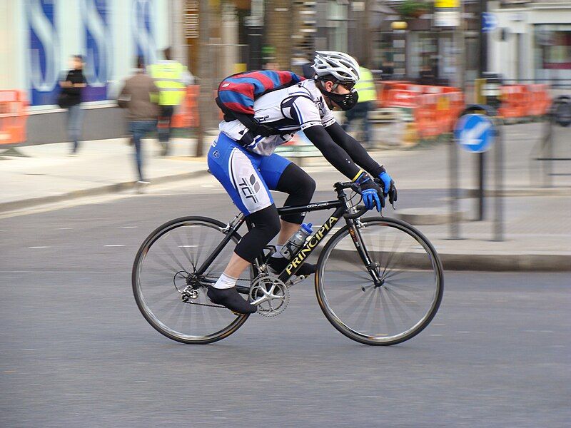 File:Cyclist-189.JPG