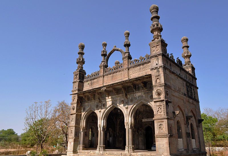 File:Damadi Masjid.jpg