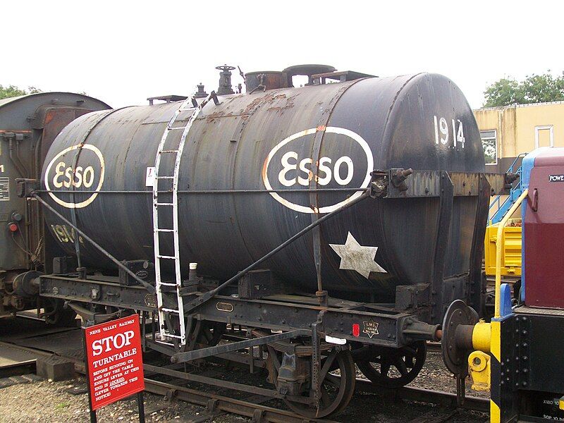 File:Esso Tanker.JPG