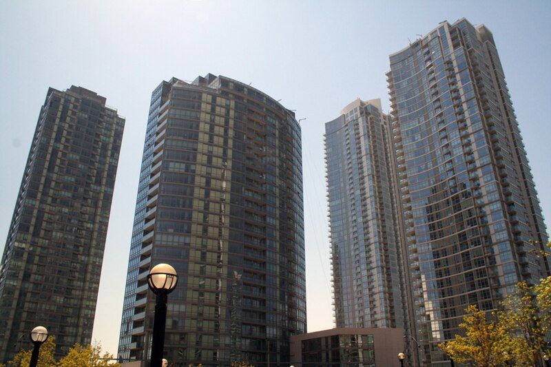 File:Harbourview Estates buildings.jpg