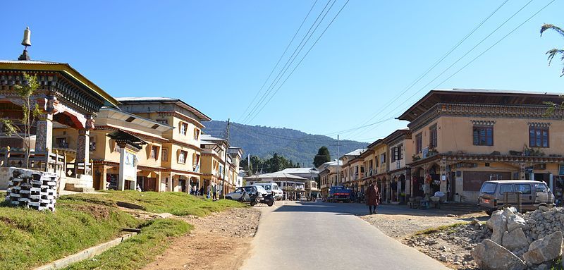 File:Main Road Damphu.jpg