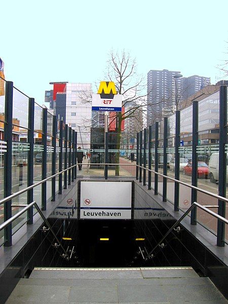 File:Metrostation Leuvehaven.jpg