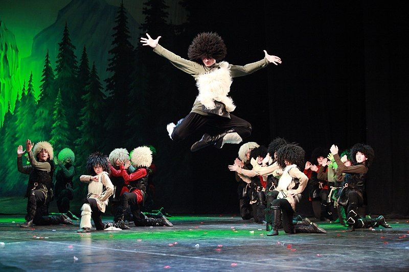 File:Mountain dance.jpg