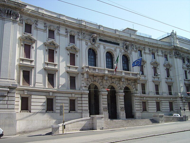 File:Palazzo Popolo-Ancona.jpg